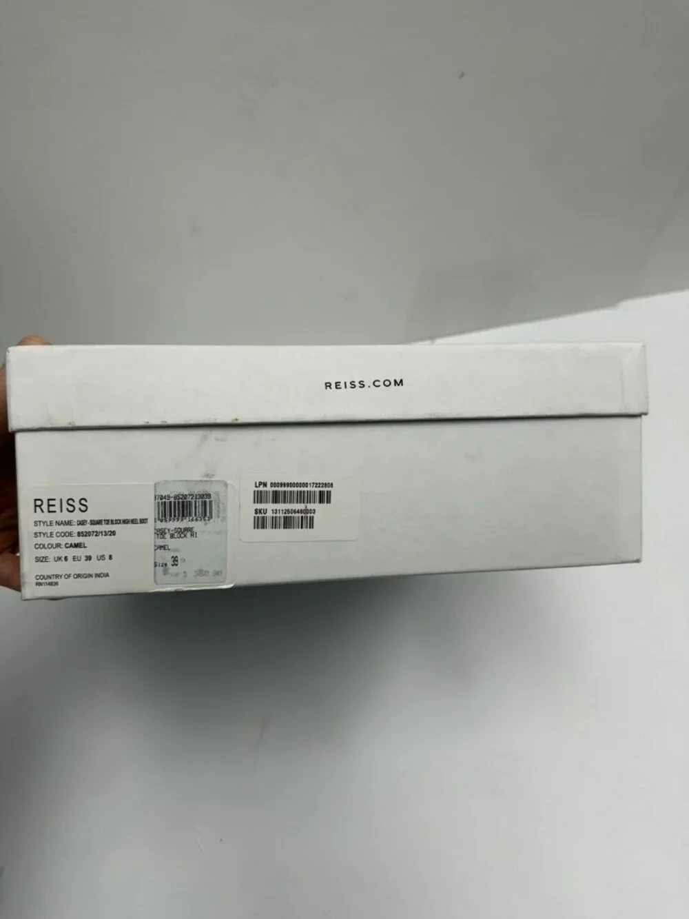 Reiss empty shoe